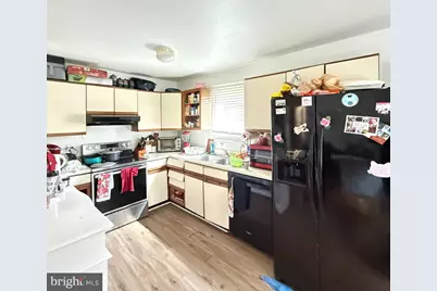 524 Wales Court, Bushkill, PA 18324 - Photo 4