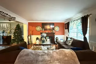 1152 Dorset Dr, Bushkill, PA 18324 - Photo 8