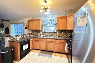 1152 Dorset Dr, Bushkill, PA 18324 - Photo 4