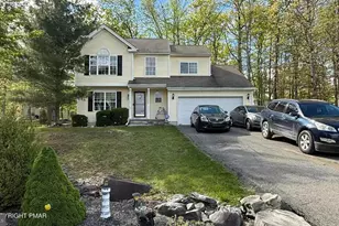 1152 Dorset Dr, Bushkill, PA 18324 - Photo 1