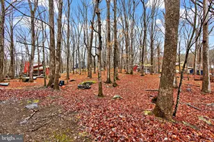 244 Canterbury Rd, Bushkill, PA 18324 - Photo 12