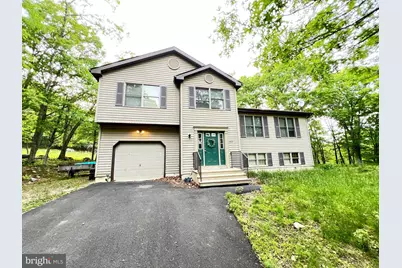 107 Warbler Court, Bushkill, PA 18324 - Photo 2