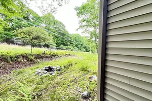 107 Warbler Ct, Bushkill, PA 18324 - Photo 4