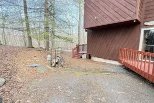 5933 Decker, Bushkill, PA 18324 - Photo 30