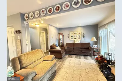 5933 Decker, Bushkill, PA 18324 - Photo 6