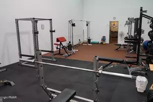 5933 Decker, Bushkill, PA 18324 - Photo 46