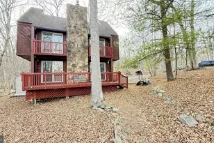 5933 Decker, Bushkill, PA 18324 - Photo 1