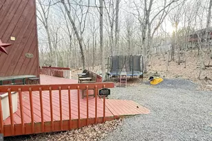 5933 Decker, Bushkill, PA 18324 - Photo 28