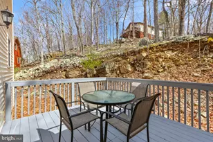 226 Regent St, Bushkill, PA 18324 - Photo 4