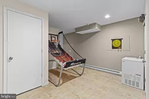 226 Regent St, Bushkill, PA 18324 - Photo 40