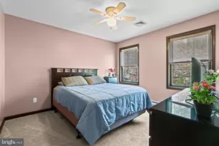 226 Regent St, Bushkill, PA 18324 - Photo 32