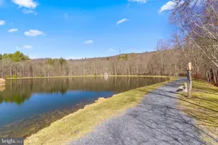 226 Regent St, Bushkill, PA 18324 - Photo 58