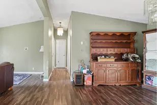 105 Ceramic Dr, Greentown, PA 18426 - Photo 12