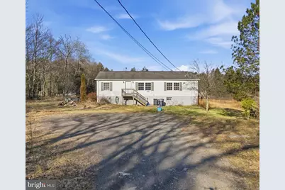 105 Ceramic Drive, Greentown, PA 18426 - Photo 2