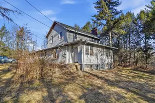 103 Ceramic Dr, Greentown, PA 18426 - Photo 2