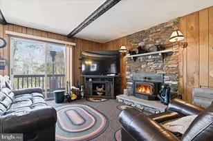 150 Tanglewood Dr, Greentown, PA 18426 - Photo 6