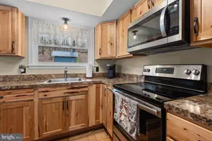 133 Wynooska Rd, Greentown, PA 18426 - Photo 10
