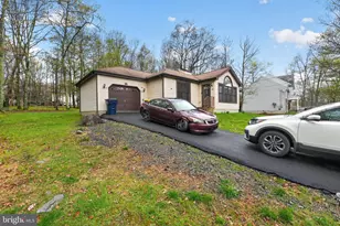 4341 Pne Rdg Dr, Bushkill, PA 18324 - Photo 2