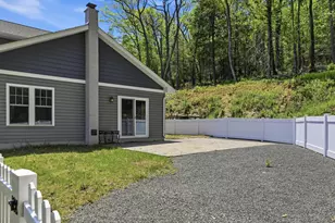 300 Gumbletown Rd, Paupack, PA 18451 - Photo 32