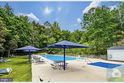 275 Canterbury, Bushkill, PA 18324 - Photo 80