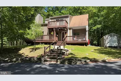 4271 Winchester Way, Bushkill, PA 18324 - Photo 1