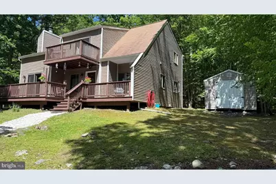 4271 Winchester Way, Bushkill, PA 18324 - Photo 2