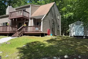 4271 Winchester Way, Bushkill, PA 18324 - Photo 2