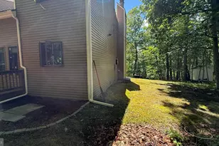 4271 Winchester Way, Bushkill, PA 18324 - Photo 8