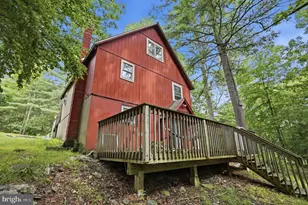 204 Mountain Dr, Dingmans Ferry, PA 18328 - Photo 22