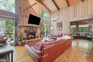 1076 Porter Dr, Bushkill, PA 18324 - Photo 46