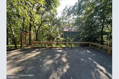 4284 Winchester Way, Bushkill, PA 18324 - Photo 2