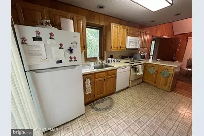 4284 Winchester Way, Bushkill, PA 18324 - Photo 18