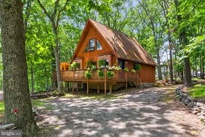 5218 E Woodbridge Drive, Bushkill, PA 18324 - Photo 2