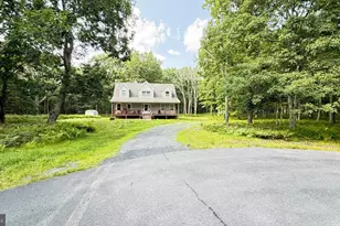 [Address not provided], Bushkill, PA 18324 - Photo 4