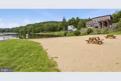 1076 Lancaster Dr., Bushkill, PA 18324 - Photo 38