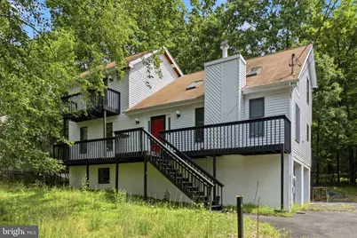 1076 Lancaster Dr., Bushkill, PA 18324 - Photo 2