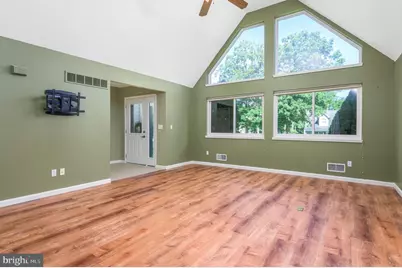 513 Gandolf Road, Tamiment, PA 18371 - Photo 6