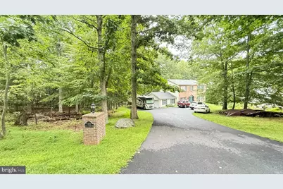 193 St Andrews Drive, Bushkill, PA 18324 - Photo 2