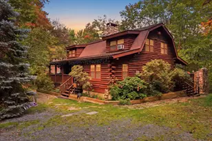805 Blackbirch Ct, Hawley, PA 18428 - Photo 1