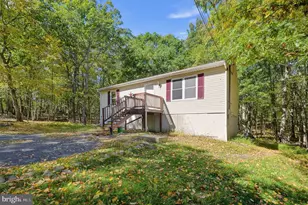 521 Starling Ct, Bushkill, PA 18324 - Photo 2