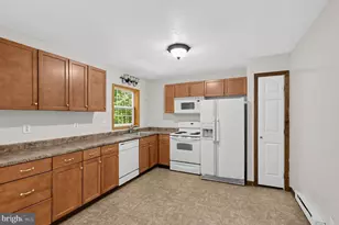 521 Starling Ct, Bushkill, PA 18324 - Photo 8
