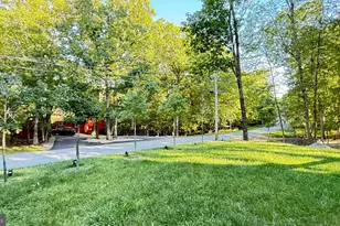 2120 Apley Dr, Bushkill, PA 18324 - Photo 12