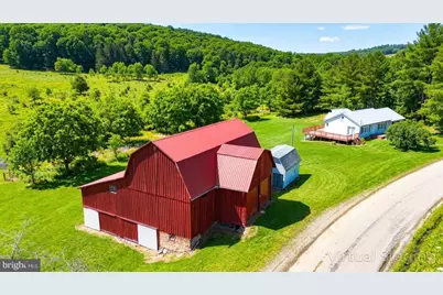 401 Pleasant Valley Rd, Harrisonville, PA 16927 - Photo 2