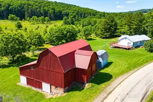 401 Pleasant Valley Rd, Harrisonville, PA 16927 - Photo 2