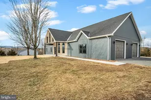 158 Sherby Ln, Shermans Dale, PA 17090 - Photo 2