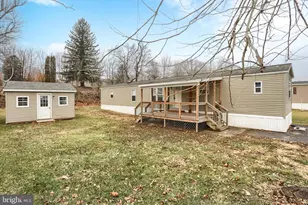 829 Pintail Dr, Newport, PA 17074 - Photo 2