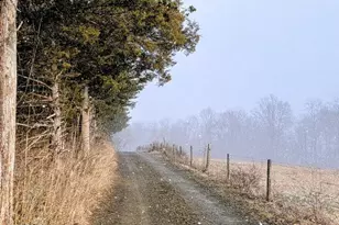 651 Bamboo Ln, Loysville, PA 17047 - Photo 2