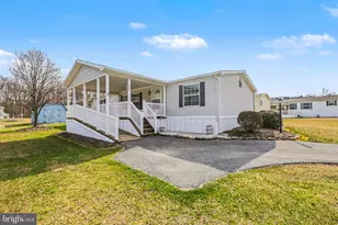 71 Meadowview Dr, New Bloomfield, PA 17068 - Photo 2