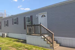 870 Pintail Dr, Newport, PA 17074 - Photo 1