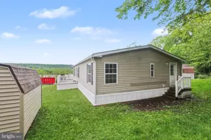 49 Meadowview Dr, New Bloomfield, PA 17068 - Photo 16